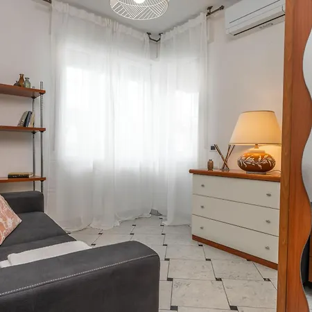 Acquaviva Apartman Livorno
