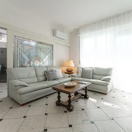 Acquaviva Apartman Livorno
